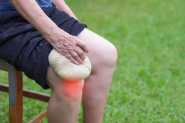 Reduce Knee Pain in Old Age Expert Guide for Everyday Relief